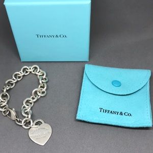 Tiffany & Co. heart charm bracelet size 7”